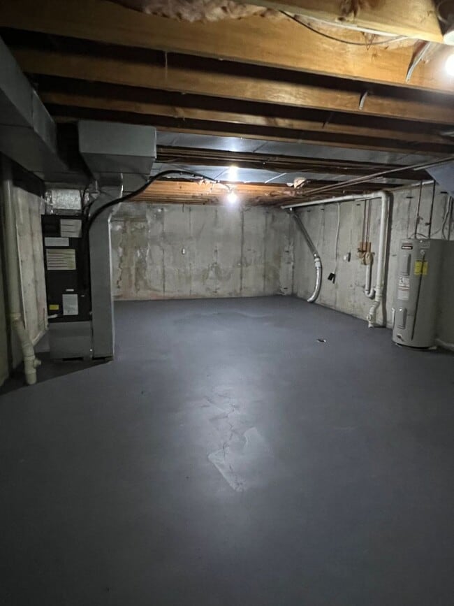 Building Photo - 3 bedroom Townhouse - Northampton School District