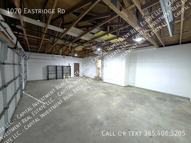 Building Photo - 1020 Eastridge Rd