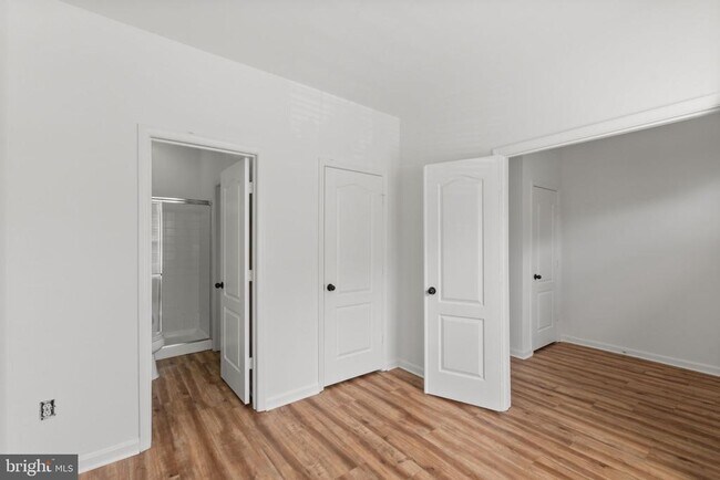 Building Photo - 2372 Woodland Pond Ln