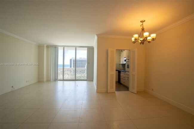 Building Photo - 4747 Collins Ave