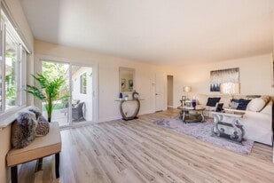 Living Room - 934 Goodwin Ave