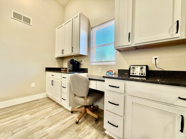 Building Photo - Bright New 5 Bedroom Ranch Retreat In West Chester