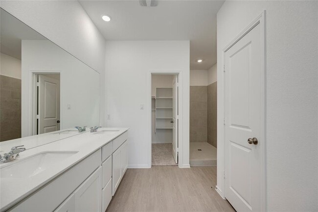 Building Photo - 324 Rock Spgs Dr