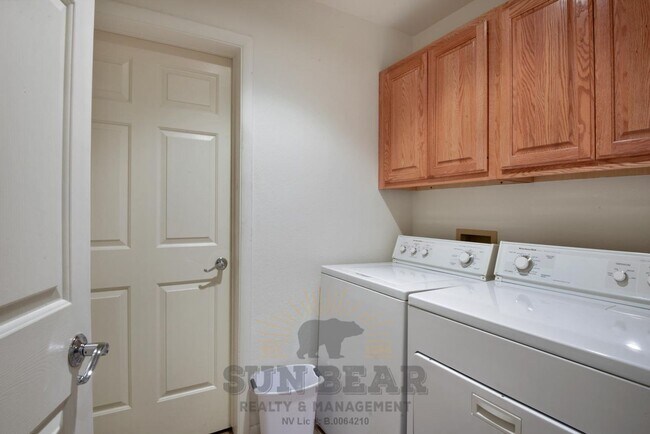 Building Photo - 101 Red Cedar Dr