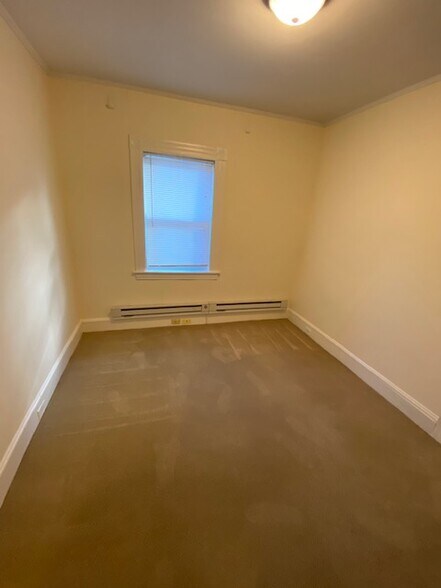Building Photo - 166 Ruane St