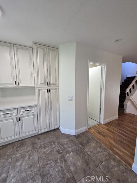 Building Photo - 9 Rock Cliff Pl