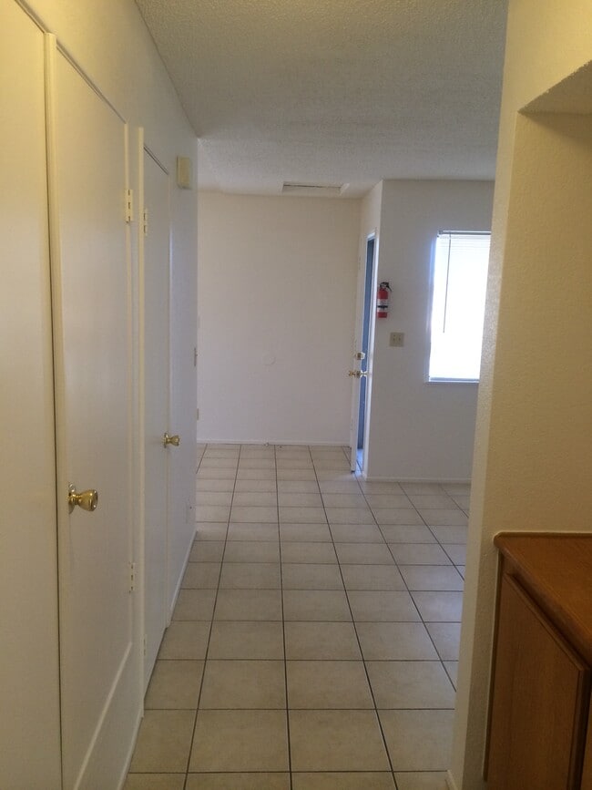 Building Photo - 1022 E Ave Q-3 Ave