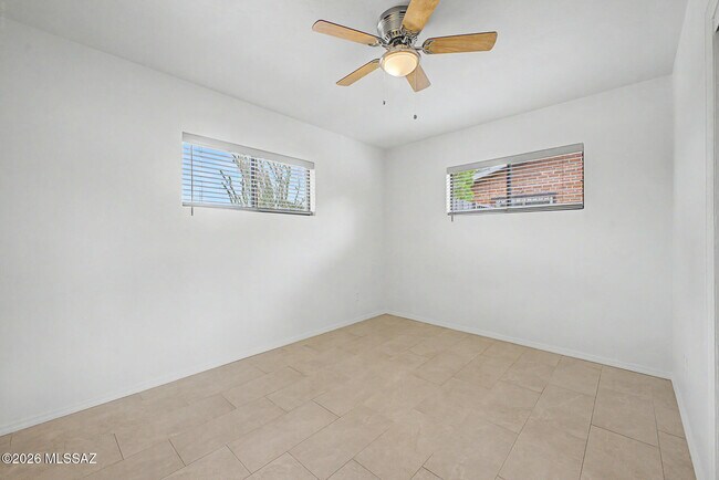 Building Photo - 5120 E Alberta Dr