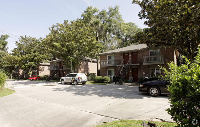 Building Photo - Magnolia Gardens