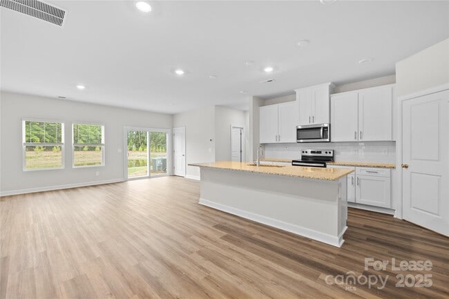 Building Photo - 1726 Braemar Vlg Dr