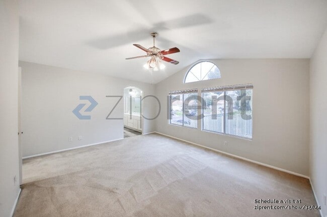 Building Photo - 7855 Green Crest Ct