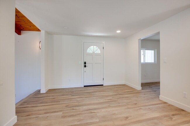 Building Photo - 1162 Pebble Springs Ln