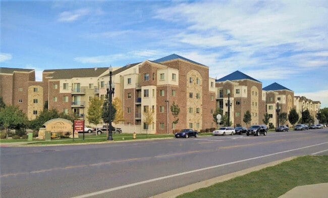 Building Photo - 606 W S Temple St