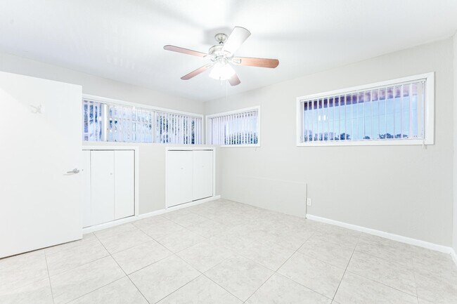 Building Photo - 831 E Palmetto Park Rd