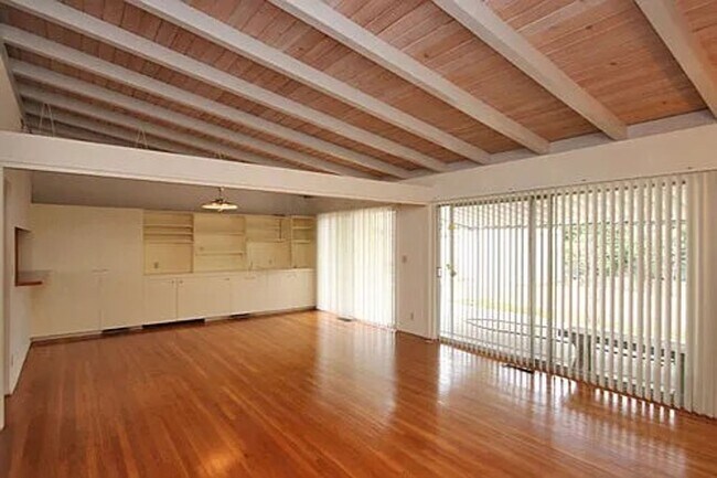 Building Photo - Beautiful 3 bed In Los Angeles
