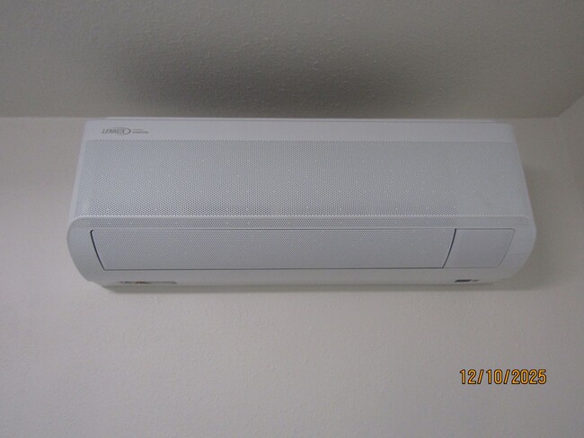 Building Photo - Very Rare 2 Bedroom House on a large lot with separate bonus unit!