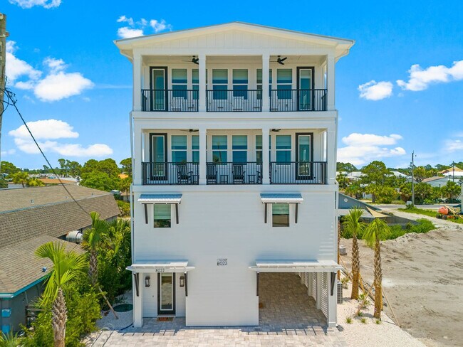 Building Photo - 8212 S Thomas Dr