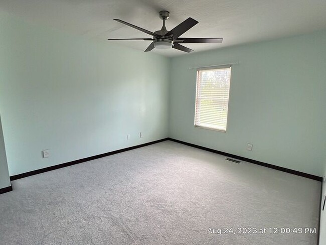 Building Photo - Gorgeous Highland Lakes Home