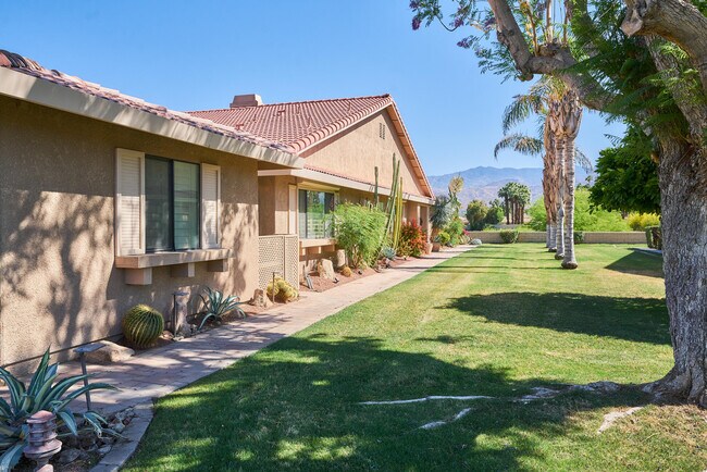Building Photo - 99 Conejo Cir