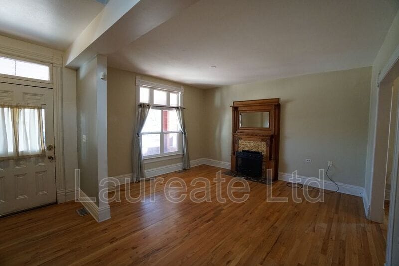 Building Photo - 39 Sherman St