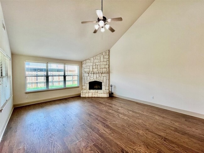 Building Photo - 1005 Tallahassee Dr