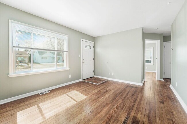 Building Photo - 13119 Sherman Ave