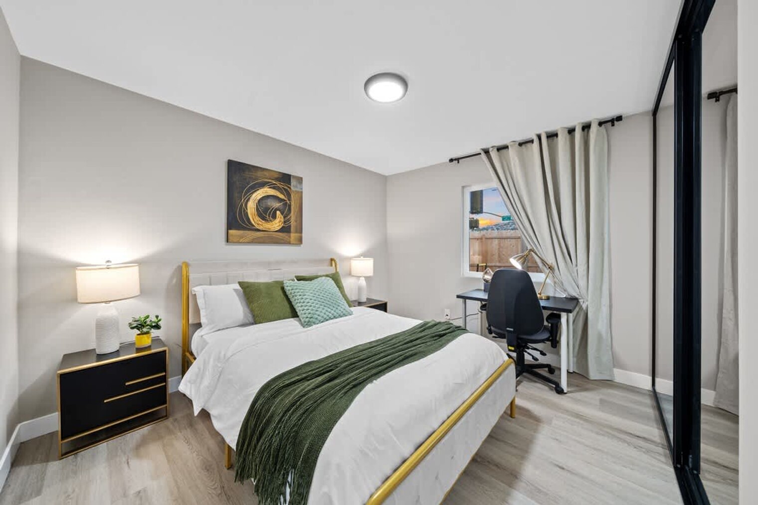 Building Photo - 9827 San Diego St