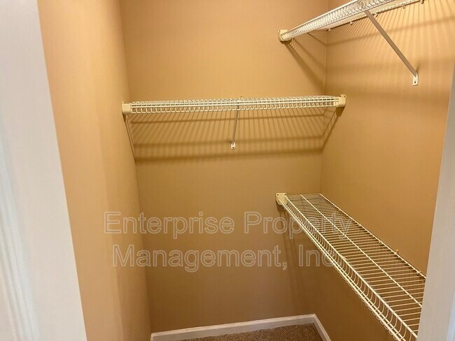 Building Photo - 9221 Lazzini Cove