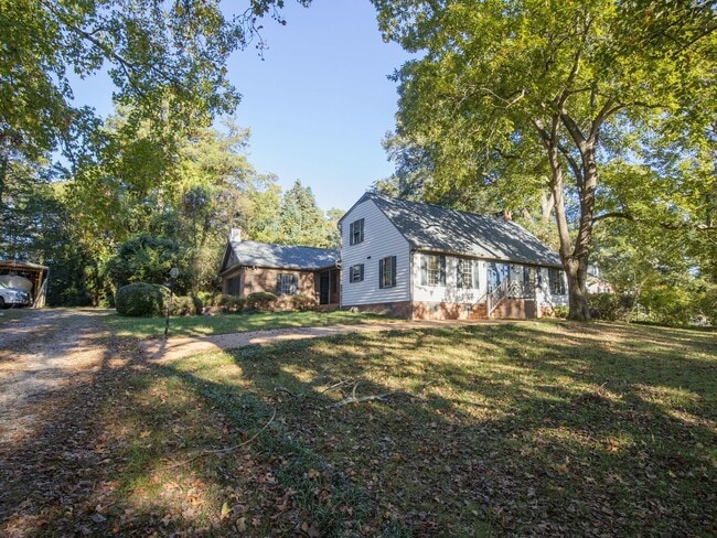 Building Photo - Beautiful home for rent minutes from the J...