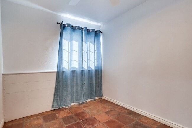 Building Photo - 4445 Marine