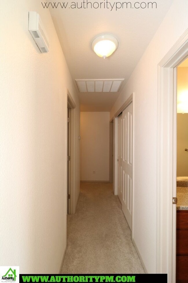 Building Photo - 1526 Imperial Dr