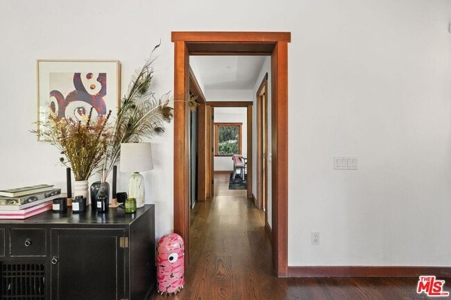 Building Photo - 21344 Colina Dr