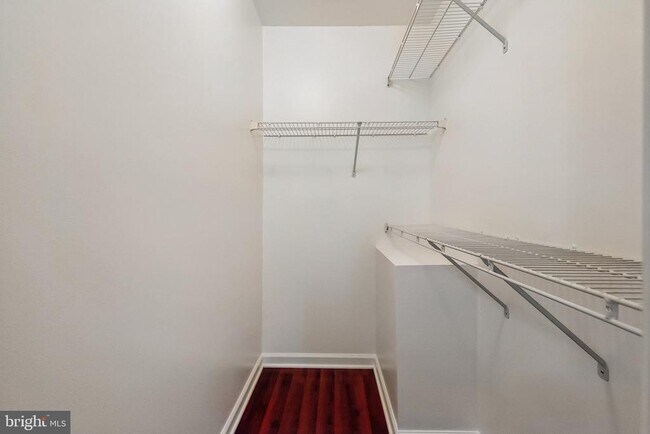 Building Photo - 10737 Kitchener Ct