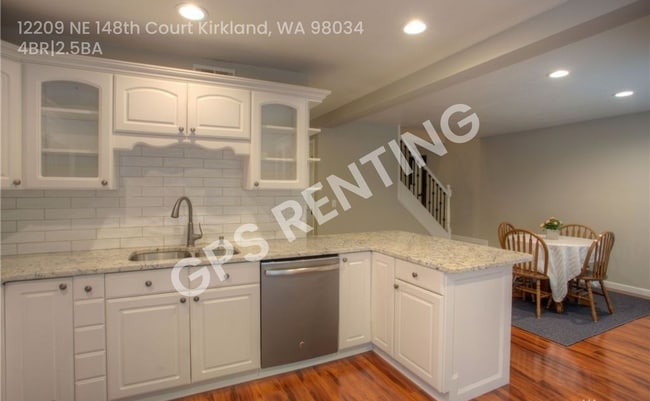 Building Photo - 12209 NE 148th Ct