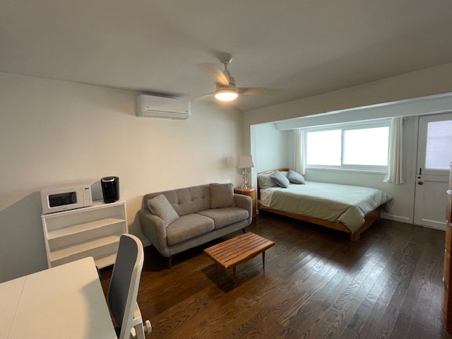 Primary Photo - 4220 Cerritos Ave