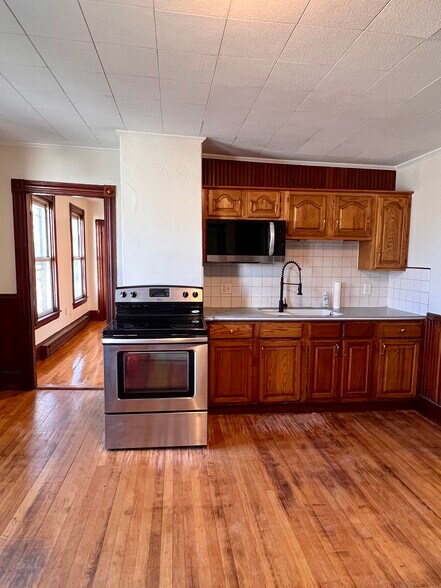 Kitchen - 94 Graham St