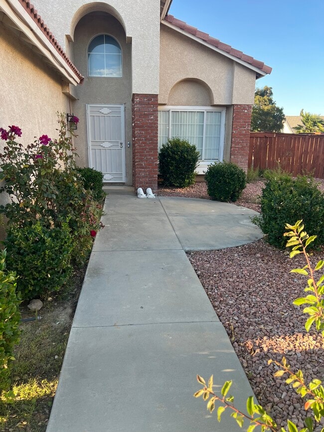 Building Photo - 13250 Sundance Cir