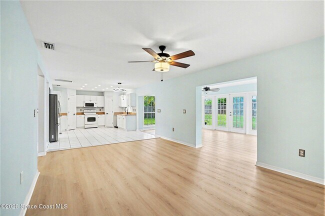Building Photo - 1640 Vista Lake Cir