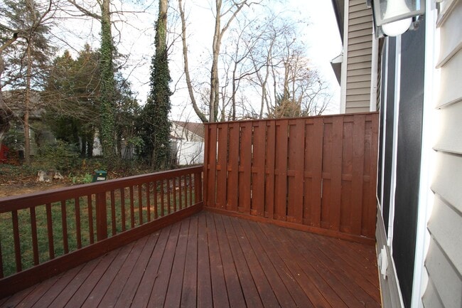 Building Photo - 3-Bedroom Townhome with Bonus Room, Large ...