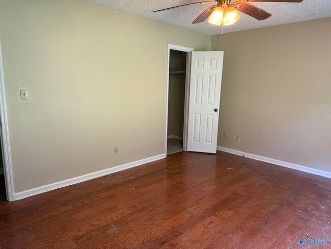 Building Photo - 272 Pops Corner