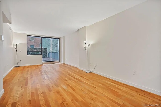 Building Photo - 106-20 70th Ave