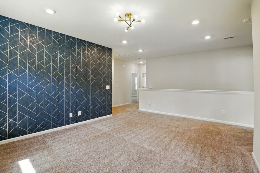 Building Photo - Room in House on Creek Bend Edge Ct