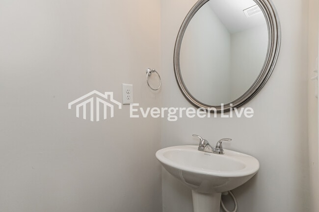 Building Photo - 119 Kingston Ct