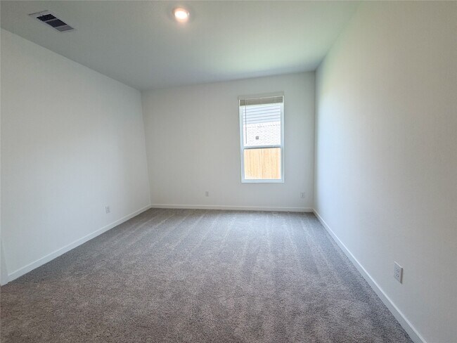 Building Photo - 2503 Pine Bluff Dr
