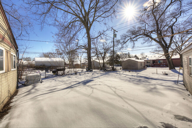 Building Photo - 31025 Cherry Hill Rd