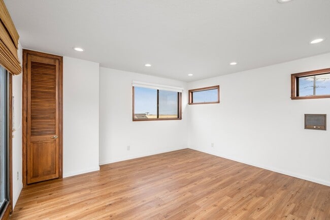 Building Photo - Modern Elegance Meets Ocean Breezes – Full...
