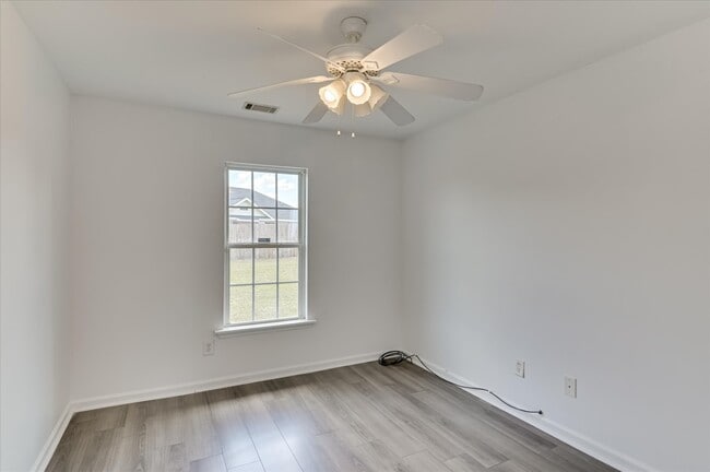 Building Photo - 1828 Heathers Way