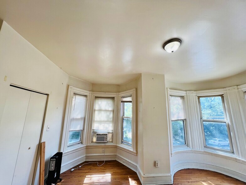 Building Photo - 4401 Locust St
