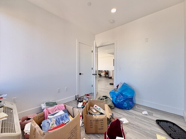 Building Photo - 327 Communipaw Ave