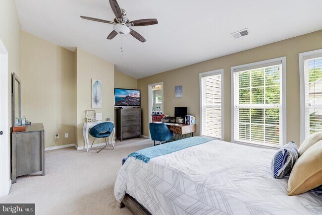 Building Photo - 43149 Crosswind Terrace